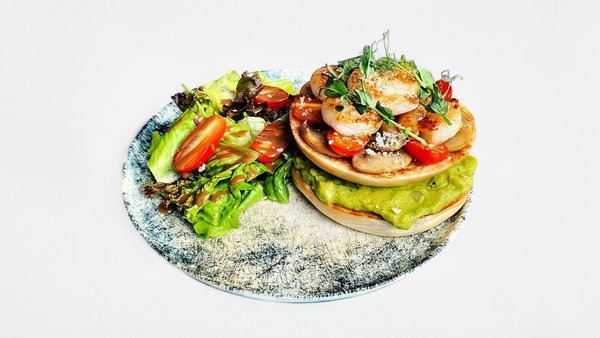 Avo Shrimp Bagel